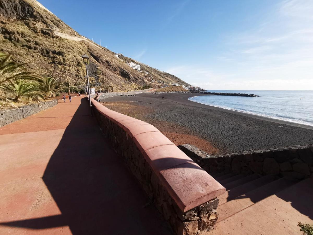 Home2Book Comfy Beachfront Radazul Exteriör bild