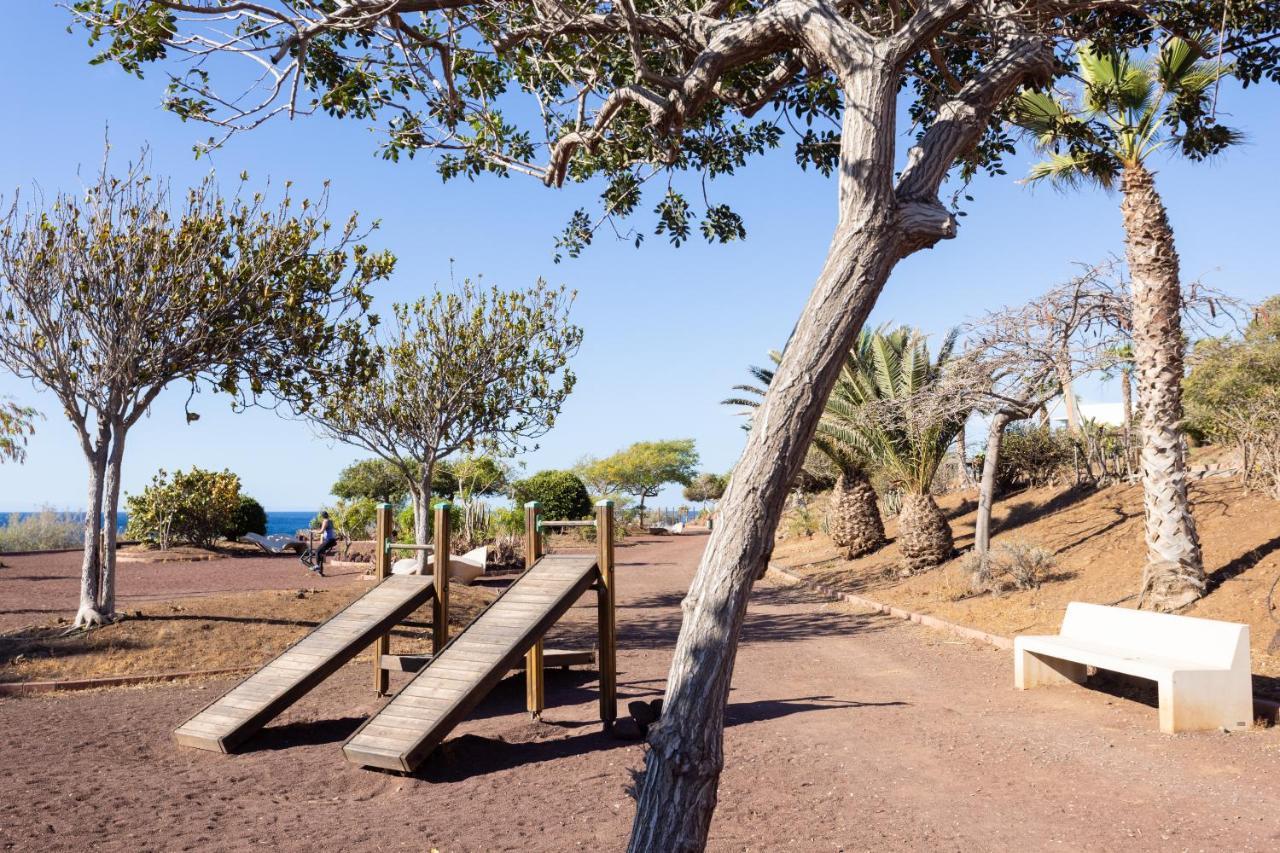 Home2Book Comfy Beachfront Radazul Exteriör bild